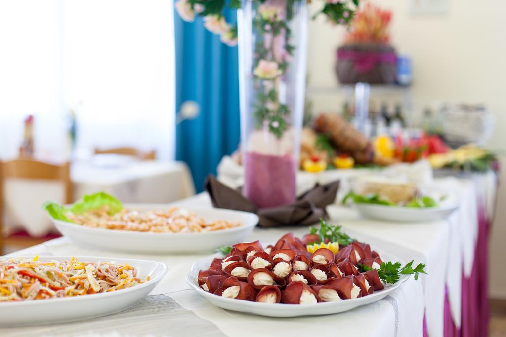 Hotel Gabry Червия Екстериор снимка